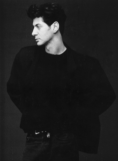 1. 1988Photographie de Russel Young
