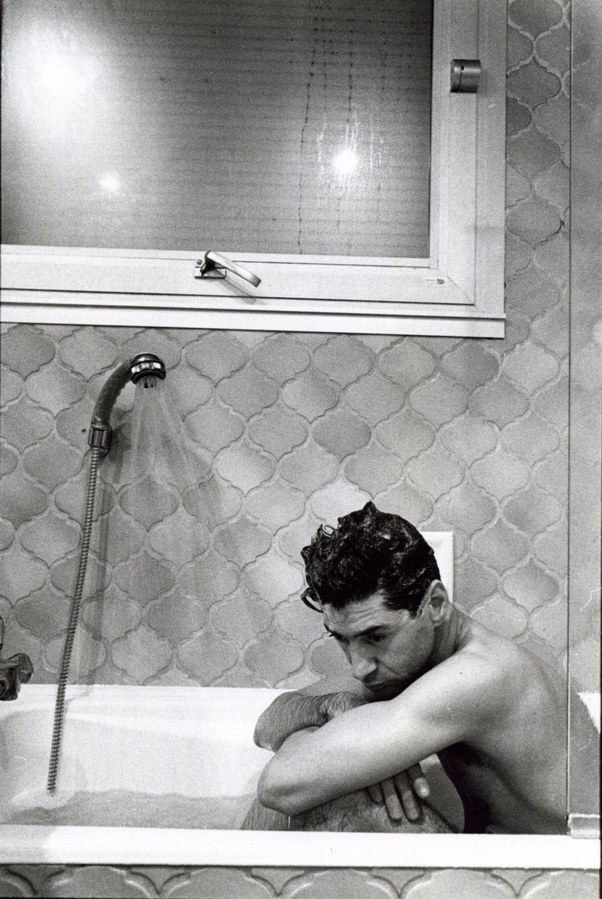 6. 1989, Tour Martien , à l'hôtel à Nice 7h du mat'Photographie de Youri Lenquette